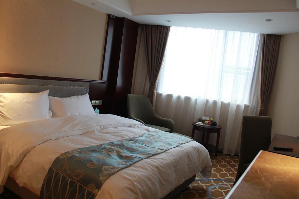 Zhufeng Hotel Чэнду Номер фото